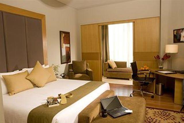 Radisson Blu Suites Gurgaon Habitación foto